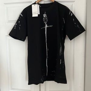 Givenchy M size T-shirt !